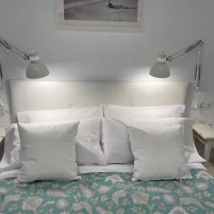 nuestro-rinconcito-del-soho.hotelsinnerja.org/